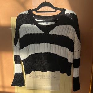 Loose Striped Crop Top